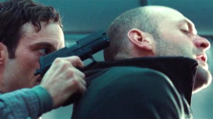 A preposterous airborne thriller flies so high on streaming it needs oxygen