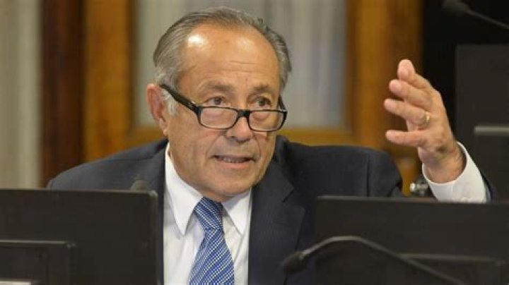 Adolfo Rodríguez Saá Biography - Childhood, Life Achievements & Timeline