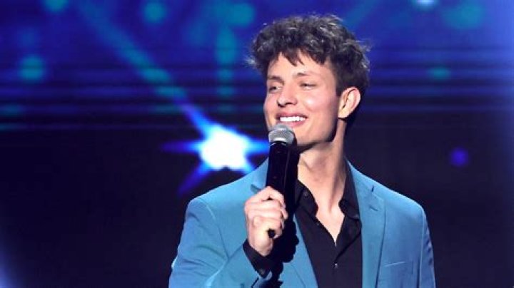 Are Matt Rife’s teeth real? The comedian’s fake teeth, explained