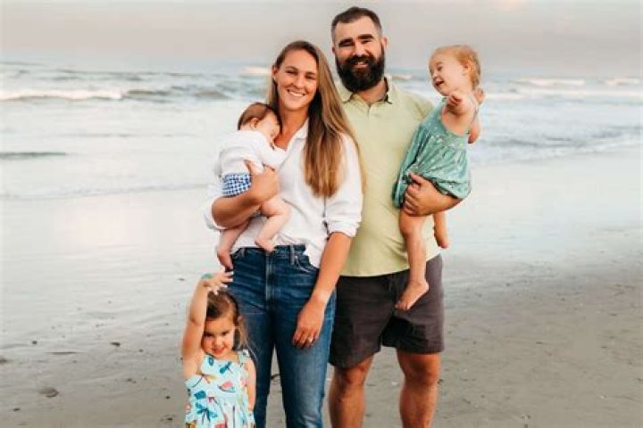 Budda Baker﻿ contract, salary, team, net worth, wife, kids, Instagram