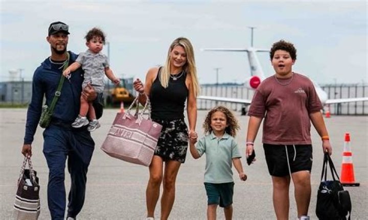 Byron Buxton family, wife, children, parents, siblings
