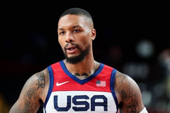 Damian Lillard Biography - Facts, Childhood, Family Life & Achievements