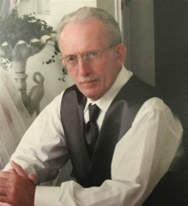 Dennis Carroll – Bio, Facts, Family Life, Career