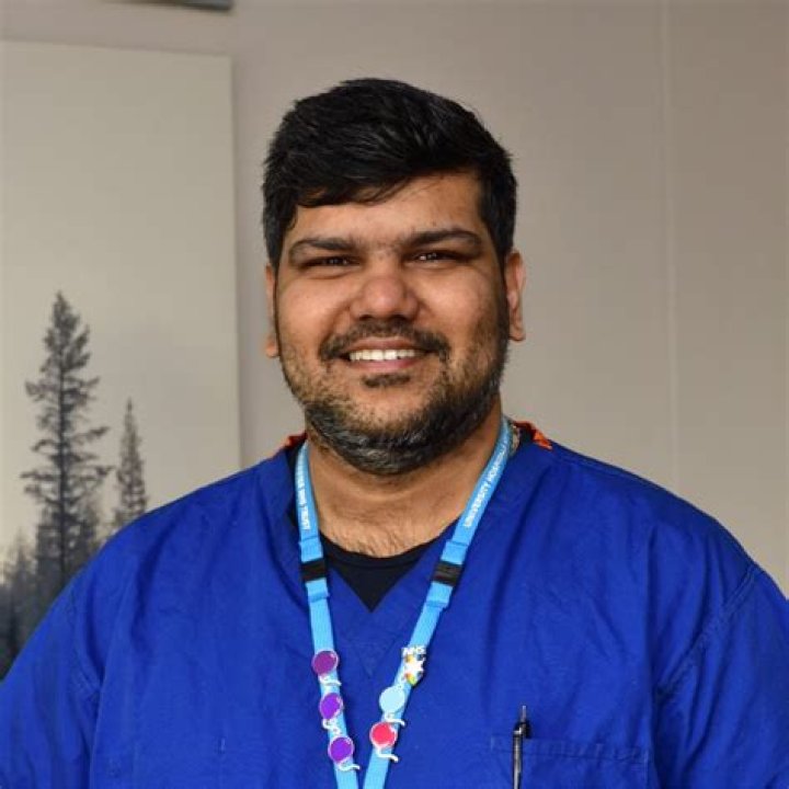 Dr. Nawazish Khan, MD – Eureka, CA