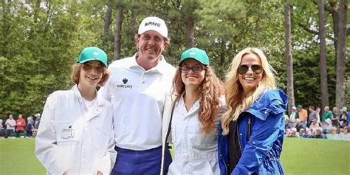 Evan Samuel Mickelson Wiki, age, height, parents, girlfriend, golf, college, Instagram