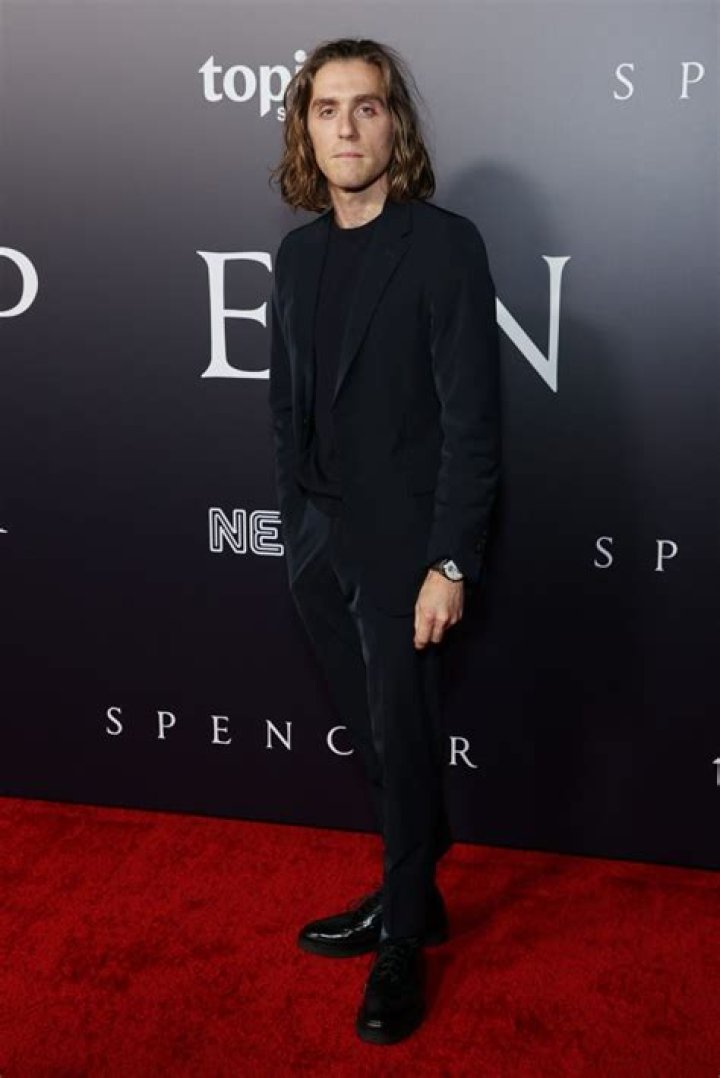 Jack Farthing Net Worth