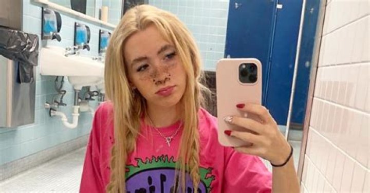 Jesse Underhill - Bio, Facts, Family Life of TikTok Star