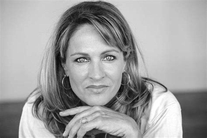 Jessica Steen Net Worth