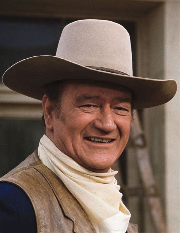 John Wayne Biography - Facts, Childhood, Family Life & Achievements