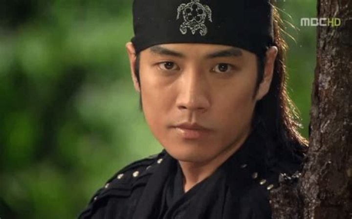Joo Sang-wook Biography - Facts, Childhood, Family Life, Achievements of S Korean Actor