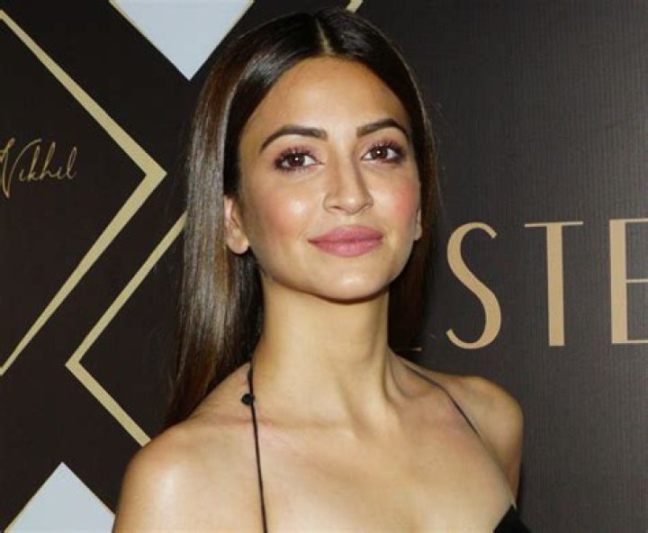 Kriti Kharbanda in Bathing Suit Says "This is Growth" — Celebwell