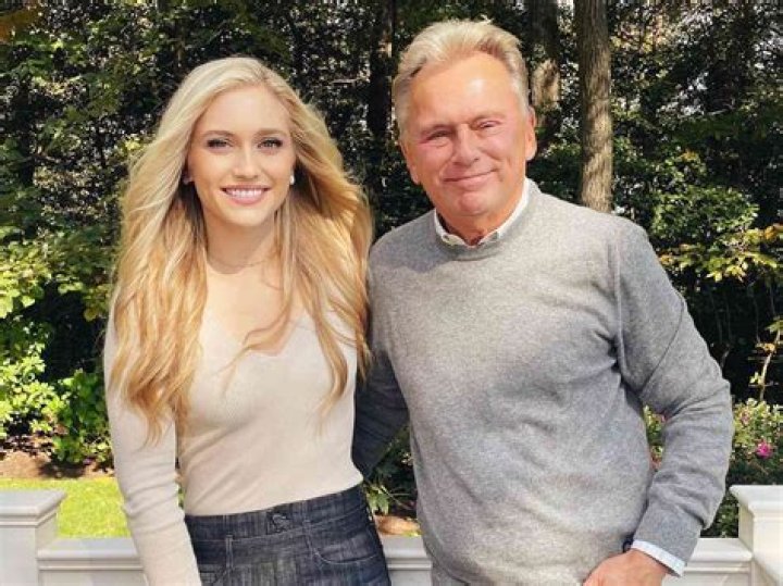 Lesly Brown - Bio, Facts, Family Life of Pat Sajak's Wife