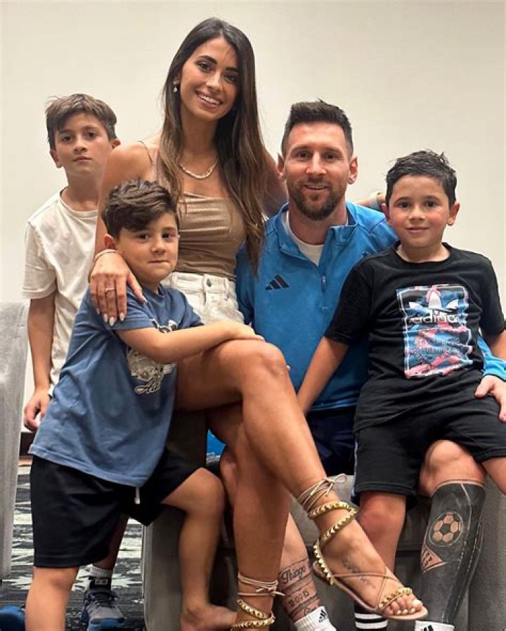 Lionel Messi Bio, age, nationality, height, family, career goals, club, salary, net worth