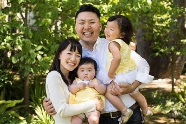 Marie Kondo Biography - Facts, Childhood, Family Life & Achievements