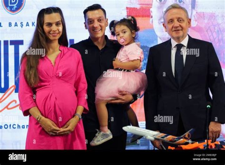 Mesut Ozil Biography - Facts, Childhood, Family Life & Achievements