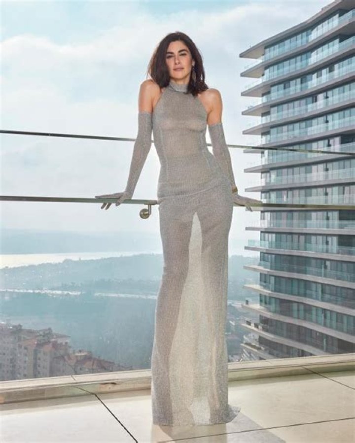 Nesrin Cavadzade in Bathing Suit Says "I Thought I'd Open the Season" — Celebwell