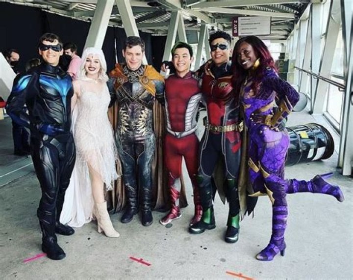 New Titans BTS Photo Gives Us A Crystal Clear Look At Batman