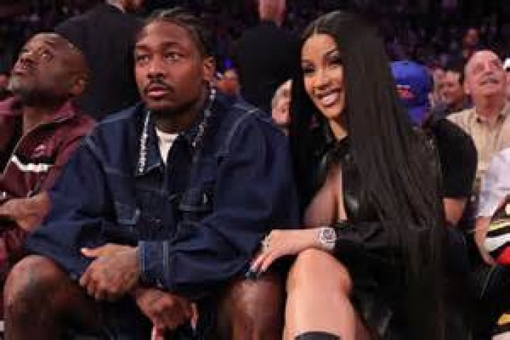 Offset Reportedly Hopes That Cardi B Will Get Back Together With Him When She Gets Back From Her Trip