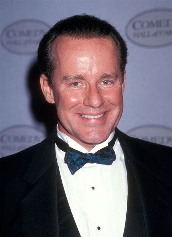 Phil Hartman Biography - Facts, Childhood, Family Life & Achievements