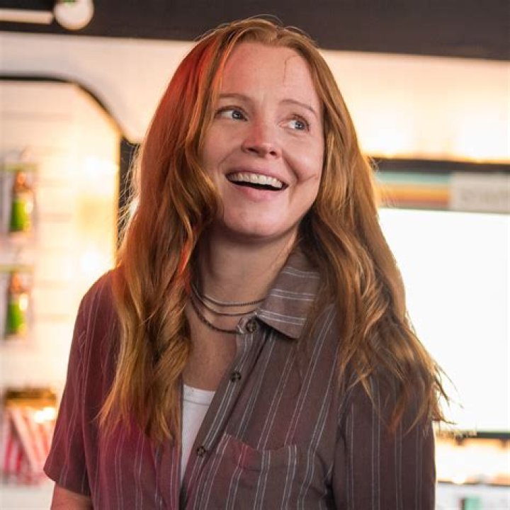 Robbie Amell, Lauren Ambrose In For The X-Files Revival