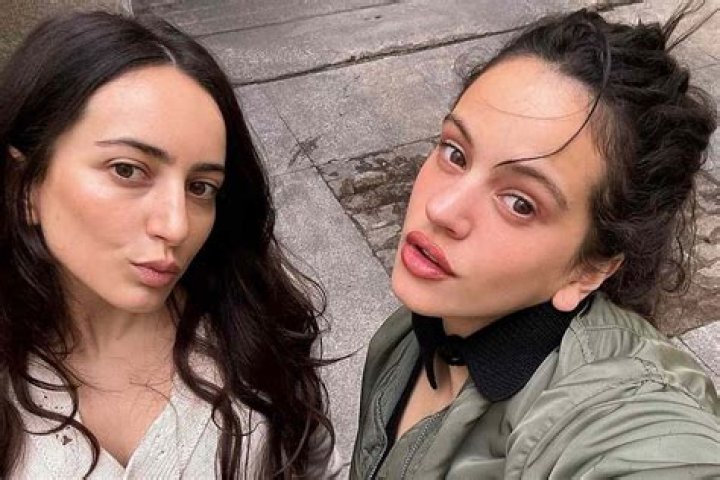 Rosalía siblings: Meet Pilar Vila Tobella