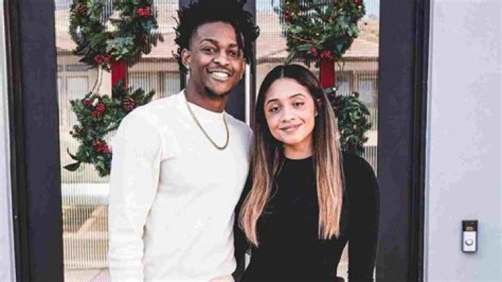 Russell Wilson profile, bio, birthday, wife, children, contract, salary, net worth