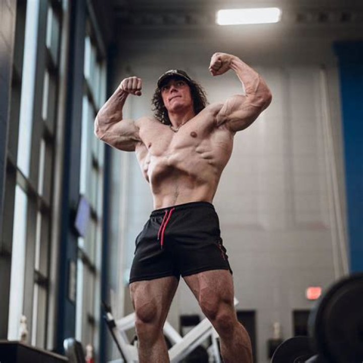 Sam Reid Age, Weight, Height, Measurements