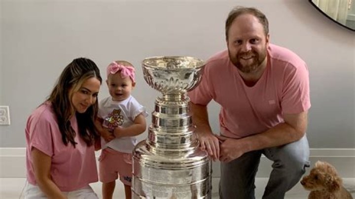 
Sandra Pereira’s biography : Phil Kessel’s kids 