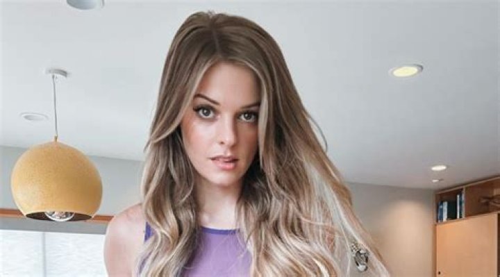 Ski Bri (model) Wiki, OnlyFans, age, height, family, Instagram, net worth