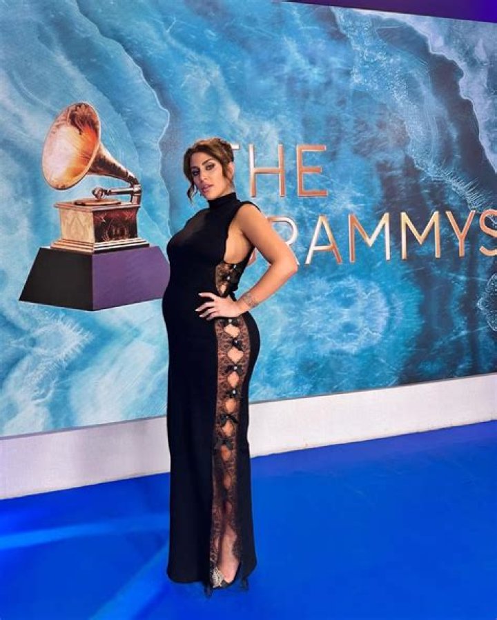 Sofía Rivera Torres in Bathing Suit Asks "What Caption Would You Put?" — Celebwell