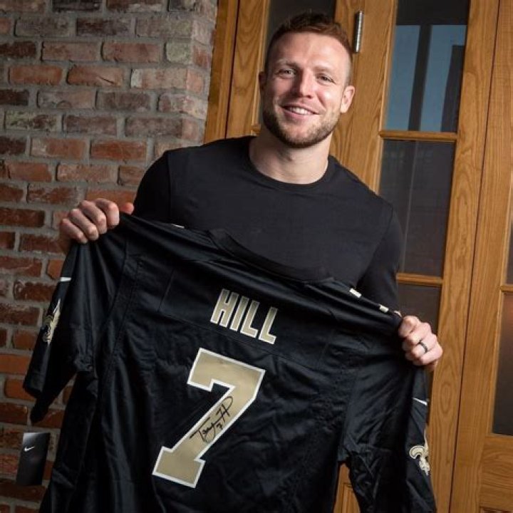 Taysom Hill age, height, ethnicity, family, college, 40 time, draft, trade, net worth, Instagram
