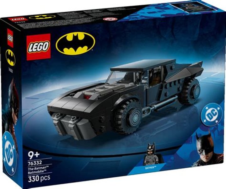 The Batman Set Photos Reveal New Look At The Batmobile