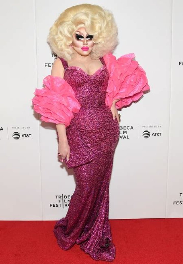 Trixie Mattel Height Weight Shoe Size Body Measurements Statistic