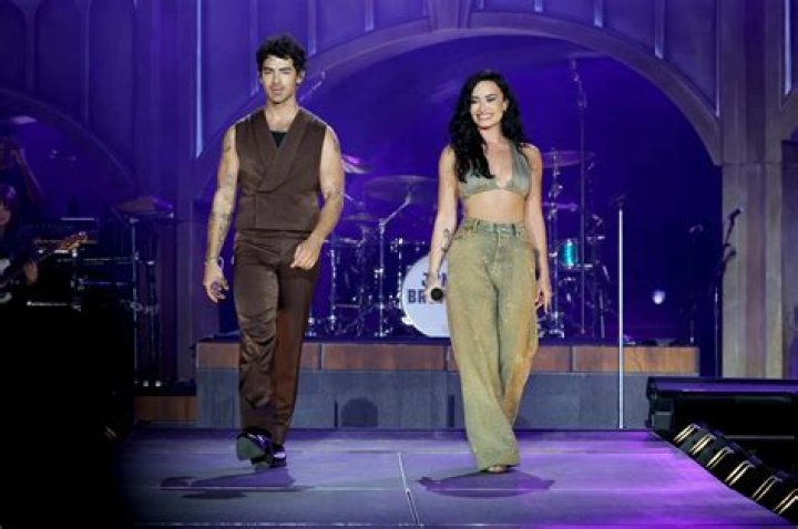 What Broadway show was Joe Jonas in? – Celebrity