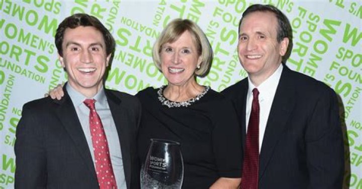 What does Katie Ledecky's parents do for a living?