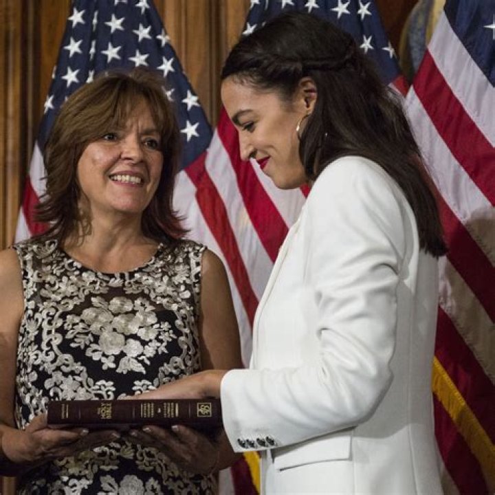 What is Alexandria Ocasio-Cortez parents nationality?