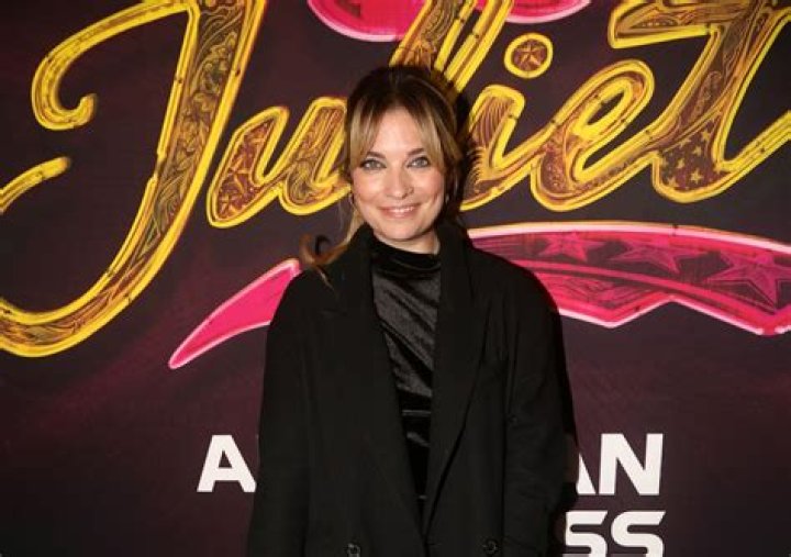 What Is Annie Murphy’s Net Worth?