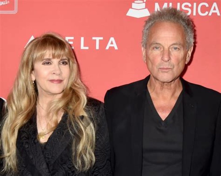 Who is Stevie Nicks husband Lindsey Buckingham?