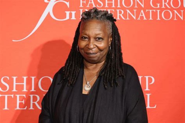 Whoopi Goldberg Biography - Facts, Childhood, Family Life & Achievements