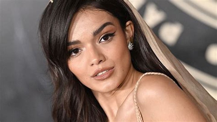 Why do people hate Rachel Zegler (and why you should give her and Brie Larson a break)?