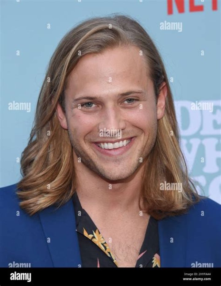 Wyatt Nash Biography - Facts, Childhood, Family Life of TV Personality & Actor